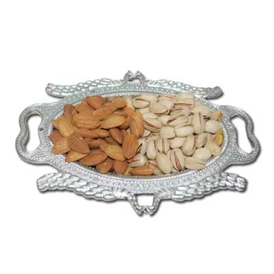 "Beautiful Kit kat Arrangement - Click here to View more details about this Product